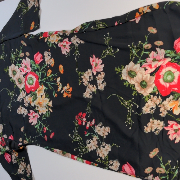 RARE Floral Shirley Kimono - Picture 4 of 5